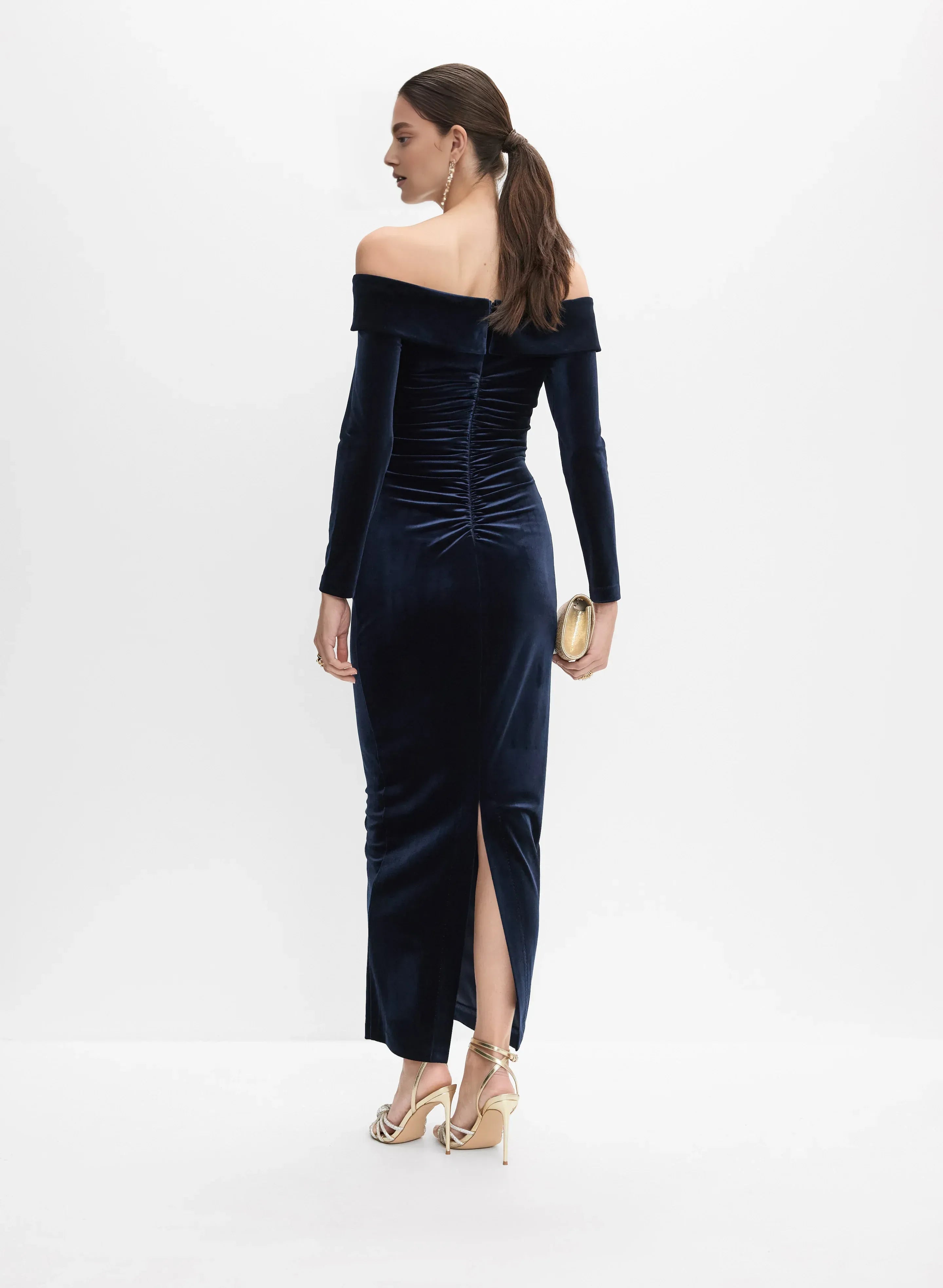 Elegant Sheath Off the Shoulder Long Sleeve Velvet Floor-Length Prom Dress